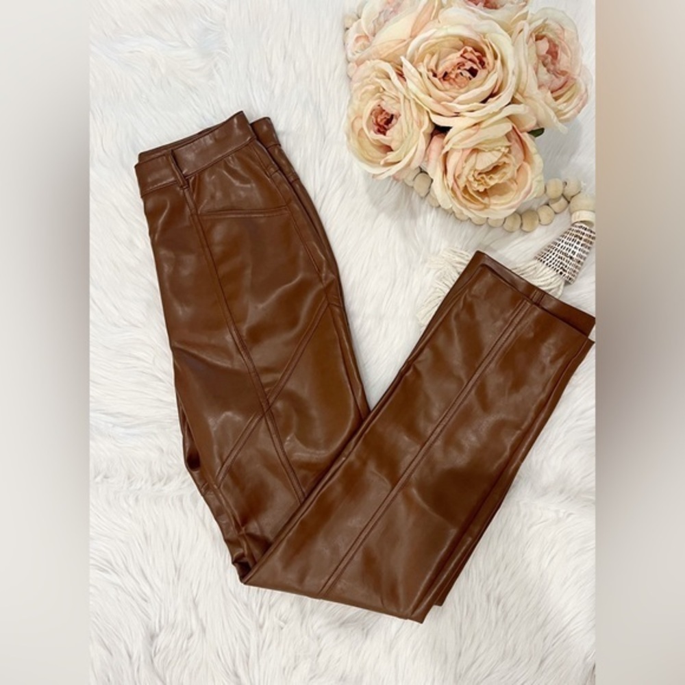 Wilfred High Waist Vegan Leather Womens size 2 stretch pants EUC